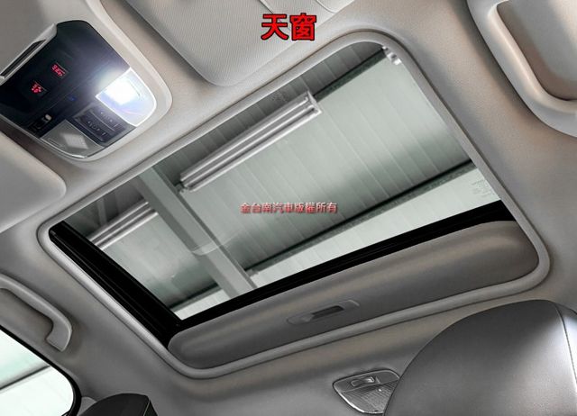 I-S Eyesight【小改款】【全車原鈑件】天窗／盲點／ACC／車道偏移／主動煞停／快撥／CARPLAY／電動椅  第8張相片