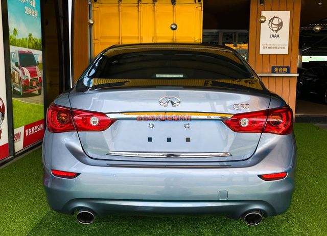 17年領牌／16年10月出廠／僅跑【八萬】里程擔保／天窗／定速／雙電動座椅／倒車顯影／雙區恆溫空調／免鑰匙系統【認證車】  第4張相片