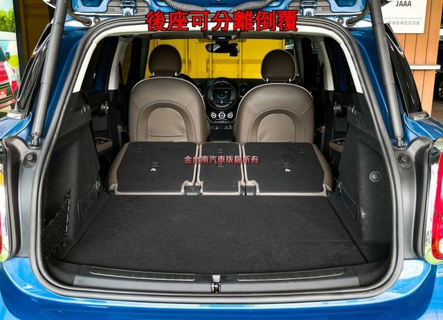 18年式／總代理【1.5T】里程擔保【原鈑件】【英國國旗車頂/後視鏡】【選配菱格座椅】電尾門／雙電動椅／氣氛燈／IKEY  第19張相片