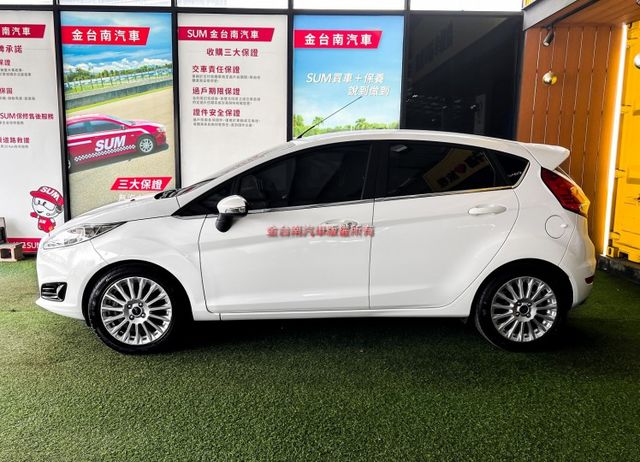 1.0渦輪【全車原鈑件】【四輪新胎】僅跑【三萬】里程擔保／免鑰匙系統／恆溫空調／藍牙／倒車雷達／光感應頭燈 /胎壓偵測  第3張相片