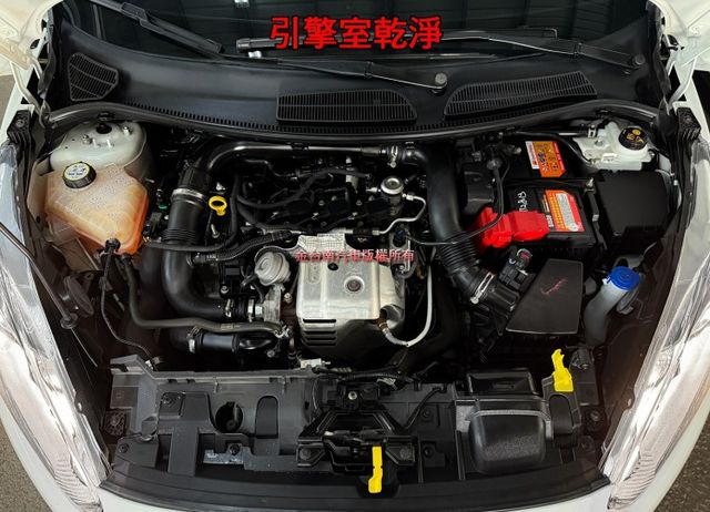 1.0渦輪【全車原鈑件】【四輪新胎】僅跑【三萬】里程擔保／免鑰匙系統／恆溫空調／藍牙／倒車雷達／光感應頭燈 /胎壓偵測  第20張相片