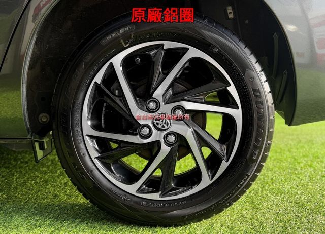 22年10月出廠【原廠保固至2026年10月】里程擔保【全車原鈑件】原廠鋁圈／全車九安／循跡防滑／停車輔助／光感應頭燈  第7張相片