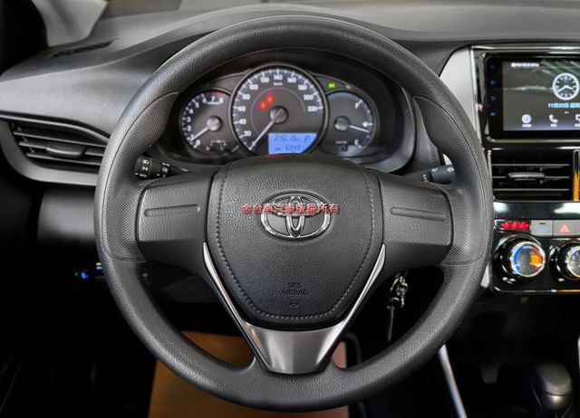 22年10月出廠【原廠保固至2026年10月】里程擔保【全車原鈑件】原廠鋁圈／全車九安／循跡防滑／停車輔助／光感應頭燈  第11張相片