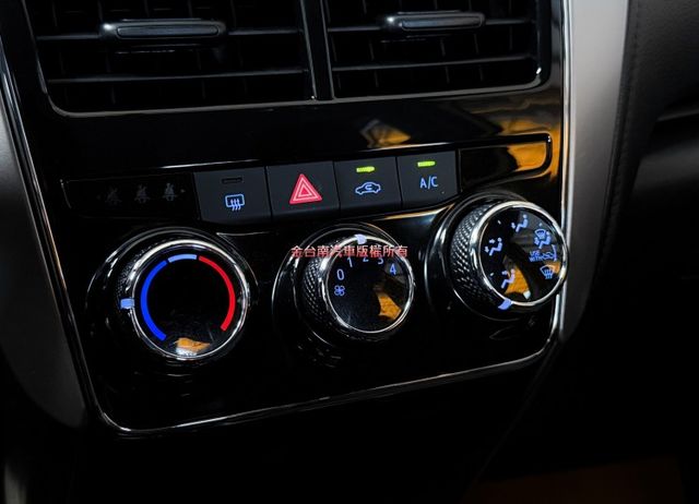 22年10月出廠【原廠保固至2026年10月】里程擔保【全車原鈑件】原廠鋁圈／全車九安／循跡防滑／停車輔助／光感應頭燈  第14張相片