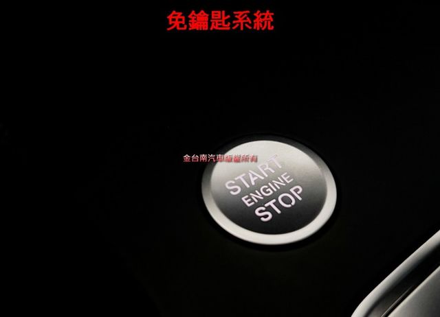 18年式／跑少里程擔保【全車原鈑件】定速／免鑰匙系統／停車輔助／藍牙系統／LED頭尾燈／雙區恆溫／循跡防滑／原廠鋁圈  第16張相片