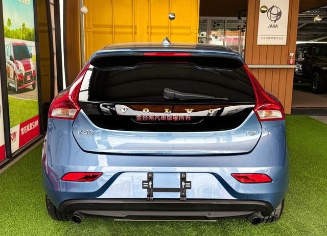 16年式【T3／1.5T新式引擎】里程擔保【原鈑件】盲點／自動停車／快撥／記憶座椅／雙電動椅／定速／倒車顯影／免鑰匙系統  第4張相片