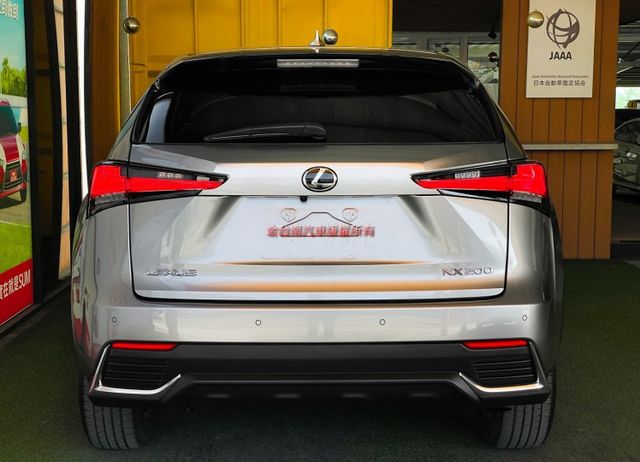 NX200／僅跑【六萬】【原鈑件／原廠保養】雙電熱椅／ACC／車道偏移／煞停輔助／盲點／快撥／CARPLAY／免鑰匙系統  第4張相片