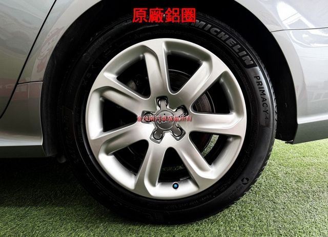 16年式【40TFSI】里程擔保【原鈑件】【天窗】【電尾門】虛擬駕駛座艙／快撥／定速／記憶椅／導航／倒車顯影／雙區恆溫  第7張相片