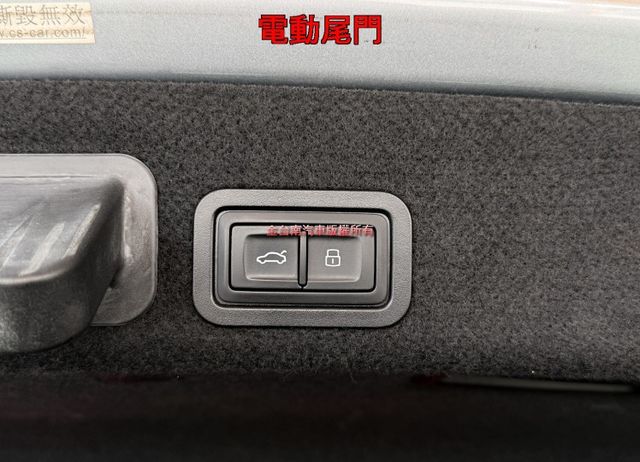 16年式【40TFSI】里程擔保【原鈑件】【天窗】【電尾門】虛擬駕駛座艙／快撥／定速／記憶椅／導航／倒車顯影／雙區恆溫  第17張相片