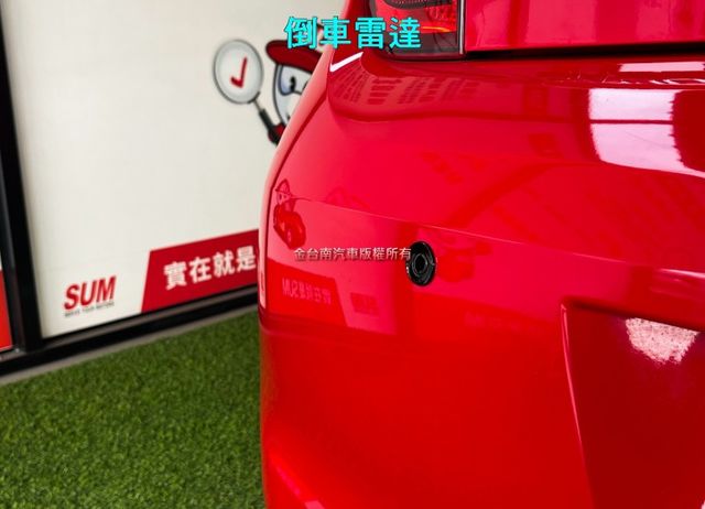 18年式／2017年11月出廠／里程擔保【全車原鈑件】胎壓偵測／音響快控／鋁圈／ISOFIX／後座可分離倒覆【內外漂亮】  第8張相片