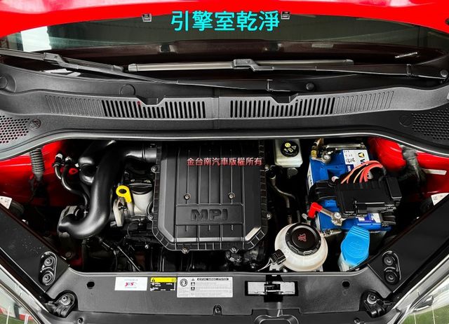 18年式／2017年11月出廠／里程擔保【全車原鈑件】胎壓偵測／音響快控／鋁圈／ISOFIX／後座可分離倒覆【內外漂亮】  第19張相片