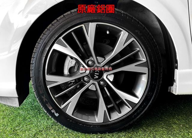 GT-LINE／僅跑【六萬】里程擔保【全車原鈑件】【原廠保養】 免鑰匙系統／定速／倒車顯影／CARPLAY／恆溫空調  第7張相片