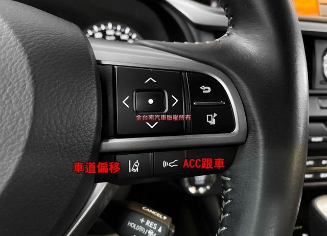 RX300／19年式／18年11月出廠／跑少里程擔保【原鈑件／原廠保養】ACC／盲點／車道偏移／電尾門／記憶椅／雙通風椅  第9張相片