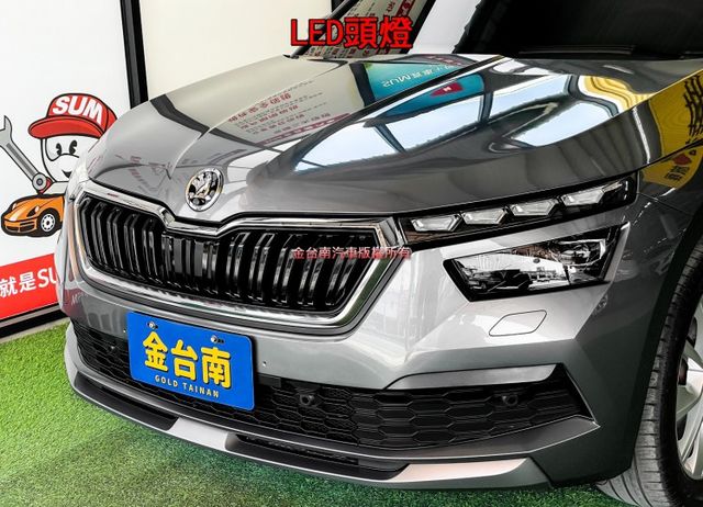 豪華動能版【小改款】僅跑【四萬】【原廠保養】【數位儀錶板】盲點／ACC跟車／車道偏移／電動尾門／無線充電板【已認證完畢】  第5張相片