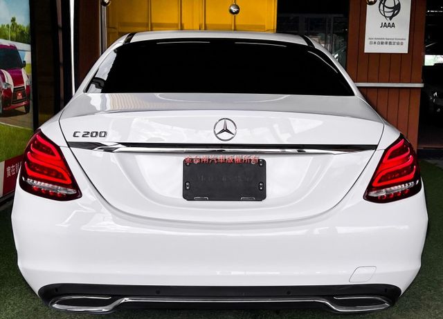 【總代理】僅跑【六萬】里程擔保【全車原鈑件】​自動停車／煞停輔助／換檔撥片／定速／雙記憶椅／倒車顯影／衛星導航／雙區恆溫  第4張相片