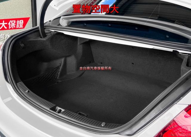 【總代理】僅跑【六萬】里程擔保【全車原鈑件】​自動停車／煞停輔助／換檔撥片／定速／雙記憶椅／倒車顯影／衛星導航／雙區恆溫  第19張相片