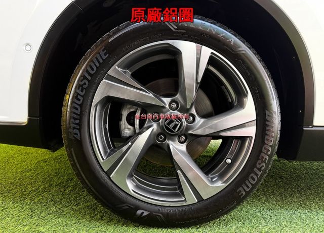 【藍調環景版】僅跑【三萬】里程擔保【全車原鈑件】【原廠保養】【自動停車】換檔撥片／定速／電動尾門／藍牙／導航／恆溫空調  第7張相片