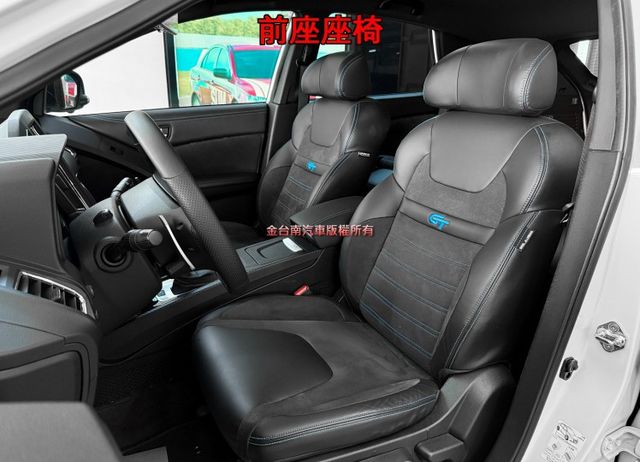 【藍調環景版】僅跑【三萬】里程擔保【全車原鈑件】【原廠保養】【自動停車】換檔撥片／定速／電動尾門／藍牙／導航／恆溫空調  第9張相片