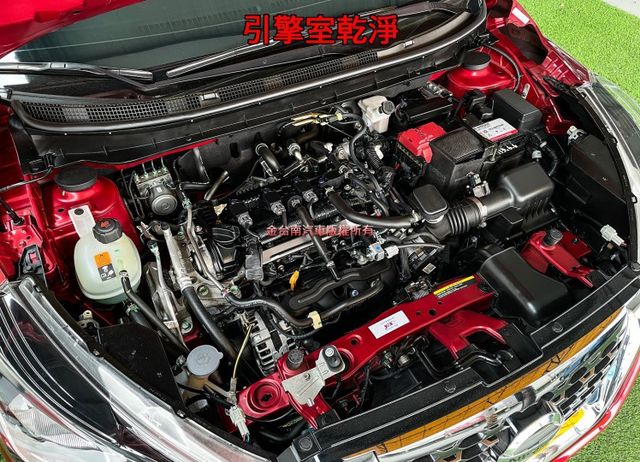 21年10月出廠【配色黑車頂】僅跑【三萬】里程擔保【全車原鈑件】【原廠保養】抬頭顯示／倒車顯影／CARPLAY／藍牙  第18張相片