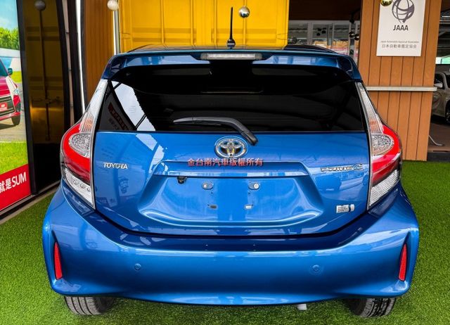 里程擔保／定速／盲點偵測【多媒體觸控螢幕】CARPLAY／倒車顯影／免鑰匙系統／藍牙／恆溫空調／鋁圈／循跡防滑【認證車】  第4張相片