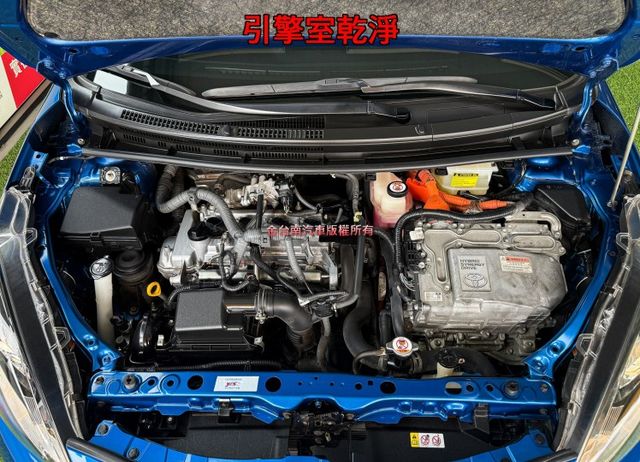 里程擔保／定速／盲點偵測【多媒體觸控螢幕】CARPLAY／倒車顯影／免鑰匙系統／藍牙／恆溫空調／鋁圈／循跡防滑【認證車】  第19張相片