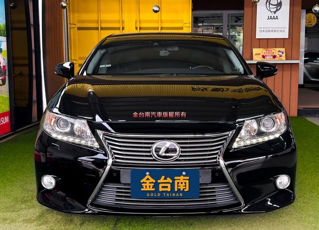 ES350【旗艦版】跑少里程擔保【全車原鈑件】全景天窗／電動尾門／ML音響／三區恆溫／雙記憶椅／雙通風椅／導航／車道偏移  第2張相片