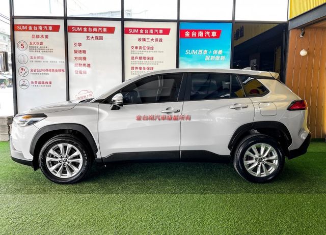 僅跑【六萬】里程擔保【全車原鈑件】ACC跟車／車道偏移／煞停輔助／停車輔助／定速／藍牙／免鑰匙系統／恆溫空調／後座出風口  第3張相片