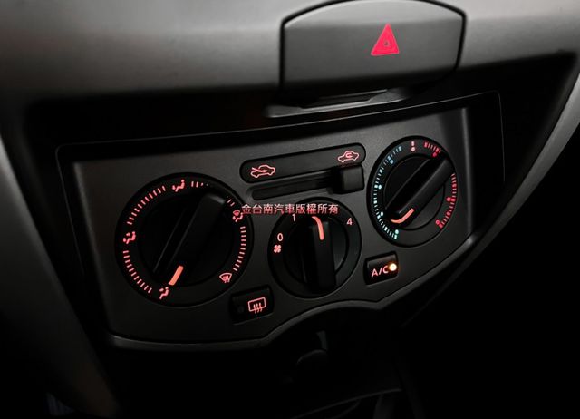 行家皮椅版／僅跑【五萬】里程擔保【全車原鈑件】【原廠保養】胎壓偵測／倒車雷達／鋁圈／循跡防滑／行李架【舒適寬敞】  第14張相片