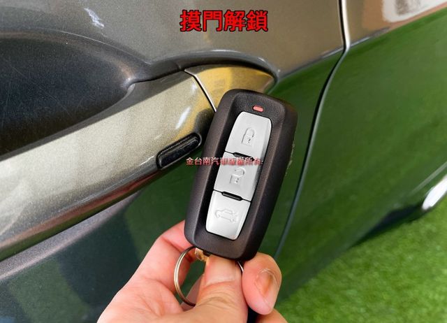 23年12月出廠／僅跑【二萬】【原廠保固至26年12月】【原廠保養】電尾門／免鑰匙【安卓機】導航／CARPLAY／恆溫  第7張相片