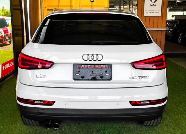 16年式／16年領牌／15年12月出廠／里程擔保【全車原鈑件】換檔撥片／雙電動椅／藍牙／倒車顯影／免鑰匙系統／雙區恆溫  第4張相片