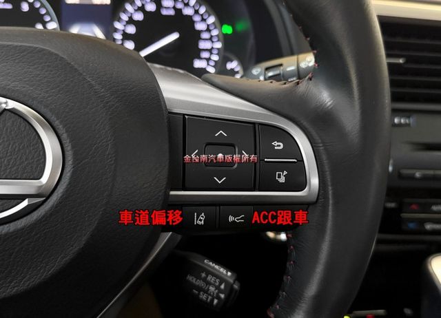 RX200T／僅跑【七萬】里程擔保【原廠保養】天窗／抬頭顯示／ACC／盲點／車道偏移／電尾門／記憶椅／雙通風椅【認證車】  第10張相片