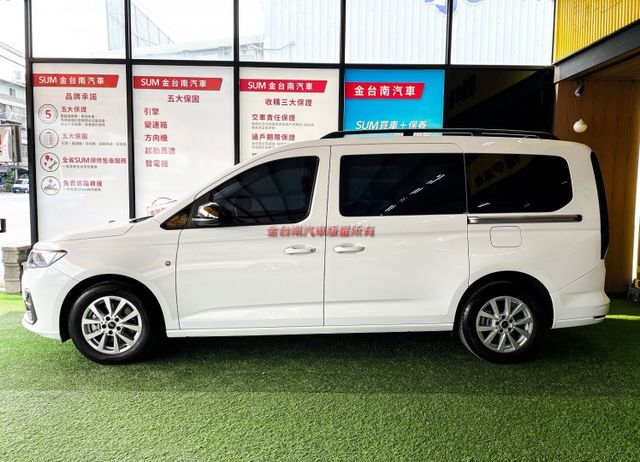 【七人座】僅跑【一萬】【原鈑件】【原廠保固至2028】數位化儀錶／全方位智駕科技輔助／快撥／盲點／ACC／CARPLAY  第3張相片