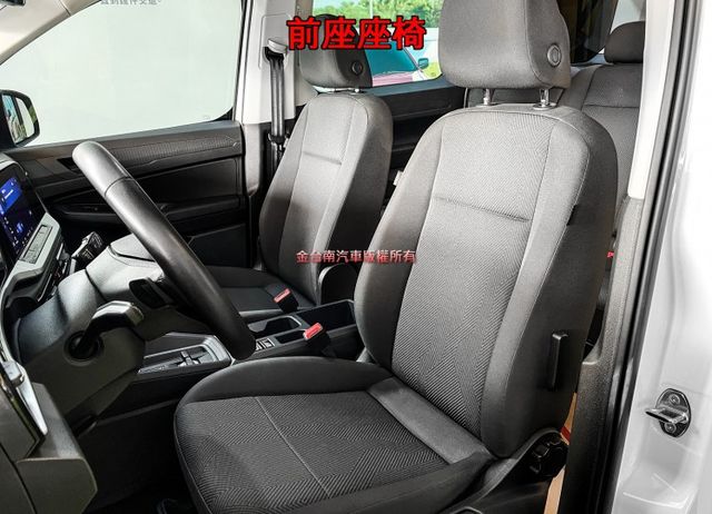 【七人座】僅跑【一萬】【原鈑件】【原廠保固至2028】數位化儀錶／全方位智駕科技輔助／快撥／盲點／ACC／CARPLAY  第9張相片