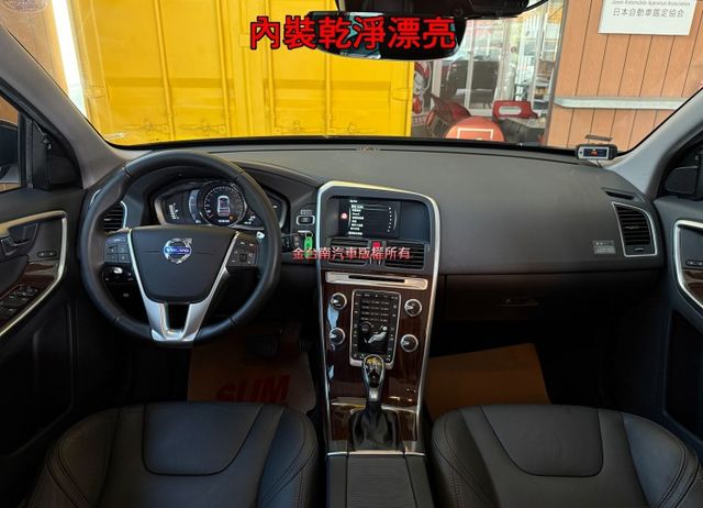 16年式／16年領牌／15年11月出廠／里程擔保【原鈑件】盲點／定速／電動尾門／快撥／記憶椅／雙電動椅／導航／雙區恆溫  第7張相片