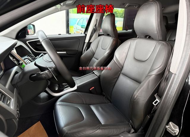 16年式／16年領牌／15年11月出廠／里程擔保【原鈑件】盲點／定速／電動尾門／快撥／記憶椅／雙電動椅／導航／雙區恆溫  第8張相片