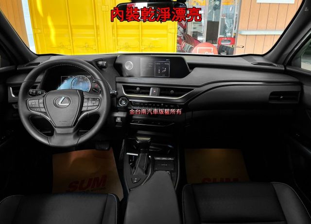 UX200／僅跑【五萬】【原廠保養】盲點／ACC／車道偏移【18吋鋁圈】 CARPLAY／免鑰匙系統／雙電動椅【認證車】  第8張相片