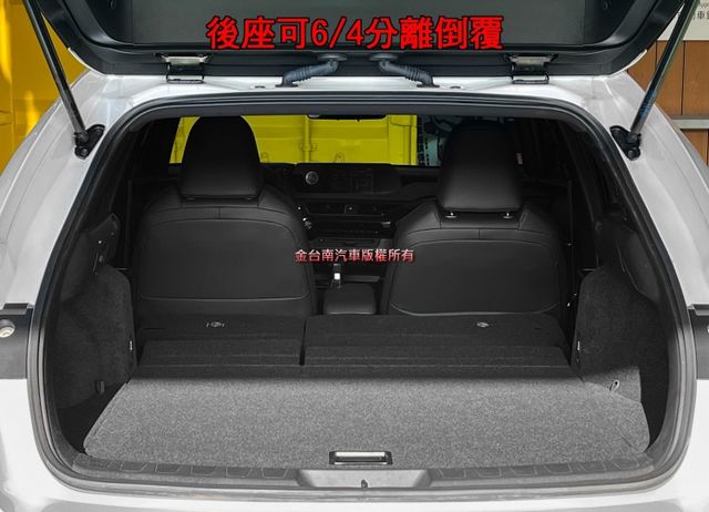 UX200／僅跑【五萬】【原廠保養】盲點／ACC／車道偏移【18吋鋁圈】 CARPLAY／免鑰匙系統／雙電動椅【認證車】  第18張相片