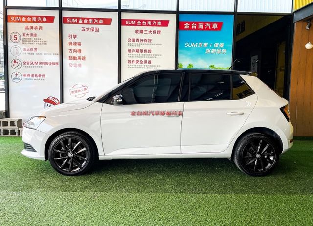 【1.0T】20年式／19年11月出廠／僅跑【八萬】【黑車頂】盲點／ACC／後方車流警示／CARPLAY／恆溫【認證車】  第3張相片