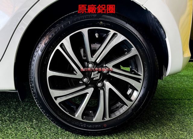 【GLX】​1.2輕油電／里程擔保【原鈑件】ACC／盲點／車道偏移／煞停輔助／快撥／恆溫空調／CARPLAY／LED頭燈  第8張相片