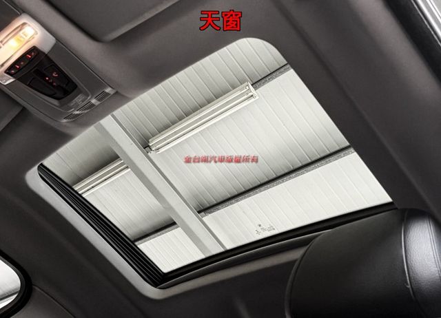 總代理【XDRIVE35I】里程擔保【原鈑件】天窗／抬頭顯示／電動尾門／定速／記憶座椅／雙電動椅／導航／環景／雙區恆溫  第6張相片