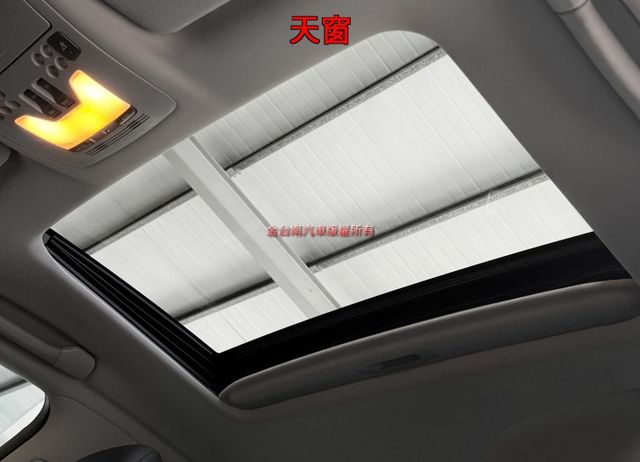 IS250／少跑里程擔保【黑內裝】【全車原鈑件】【天窗】雙記憶座椅／雙冷熱電動椅／定速／換檔撥片／免鑰匙系統／雙區恆溫  第8張相片