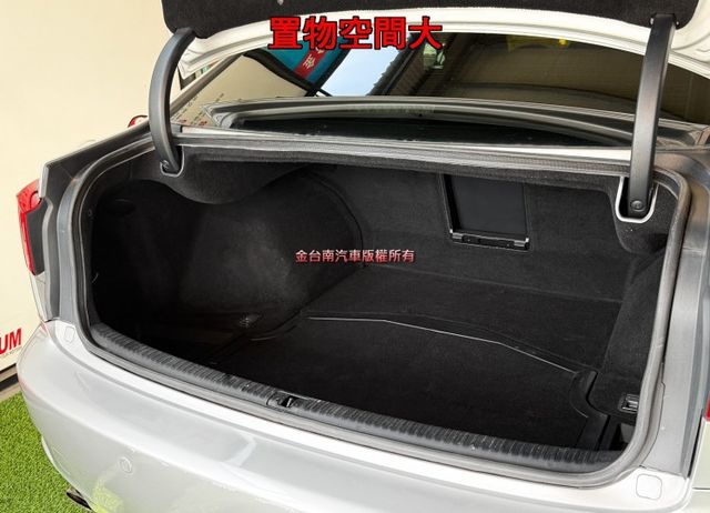 IS250／少跑里程擔保【黑內裝】【全車原鈑件】【天窗】雙記憶座椅／雙冷熱電動椅／定速／換檔撥片／免鑰匙系統／雙區恆溫  第18張相片