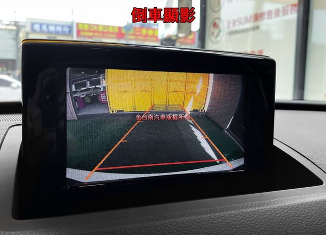 16年式／16年領牌／15年12月出廠／里程擔保【全車原鈑件】換檔撥片／雙電動椅／藍牙／倒車顯影／雙區恆溫  第13張相片