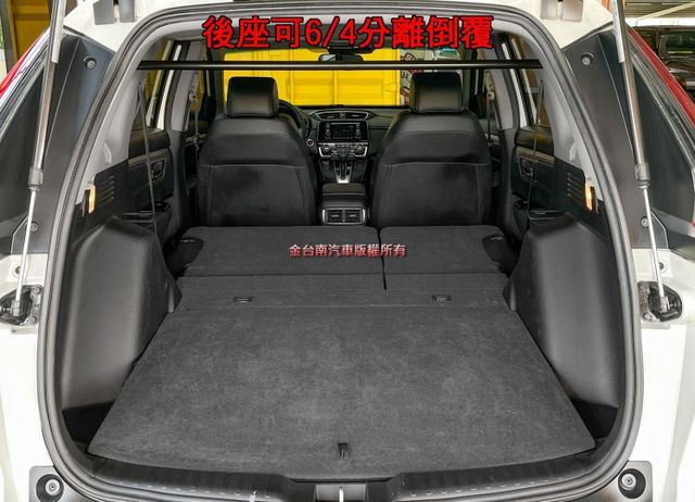 僅跑【四萬】里程擔保【全車原鈑件】【原廠保養】ACC跟車／車道偏移／定速／倒車顯影／免鑰匙系統／藍牙系統／鋁圈  第18張相片