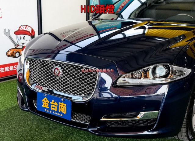 XJL【Premium Luxury】【新車365萬】【原鈑件／原廠保養】全景天窗／自動停車／四電動吸門／四區恆溫／盲點  第5張相片