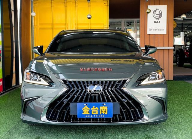ES200／里程擔保【全車原鈑件】天窗／盲點／ACC／車道偏移／煞停輔助／ CARPLAY／免鑰匙系統／雙電熱椅／快撥  第2張相片