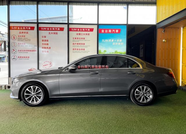 【總代理】里程擔保／車道偏移輔助／雙記憶座椅／定速／換檔撥片／導航／倒車顯影／藍牙／多彩氣氛燈／LED頭尾燈【認證車】  第3張相片