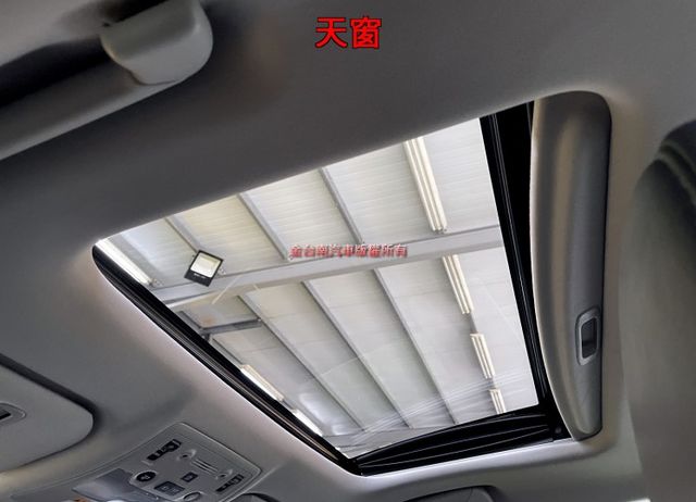 【新款IS250】【全車原鈑件】里程擔保／雙冷熱電動椅／天窗／導航／倒車顯影／記憶座椅／免鑰匙系統／換檔撥片／定速／藍牙  第8張相片