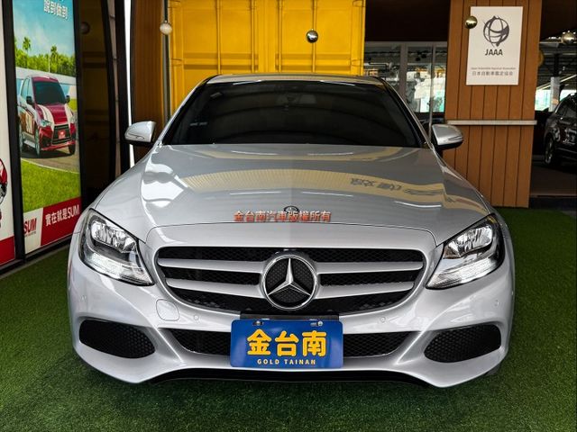 【總代理】【W205／大改新款】里程擔保【全車原鈑件】【天窗】雙電動座椅／倒車顯影／定速／換檔撥片／雙區恆溫／後座出風口  第2張相片