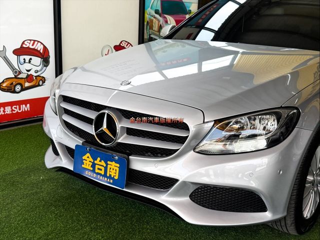 【總代理】【W205／大改新款】里程擔保【全車原鈑件】【天窗】雙電動座椅／倒車顯影／定速／換檔撥片／雙區恆溫／後座出風口  第5張相片